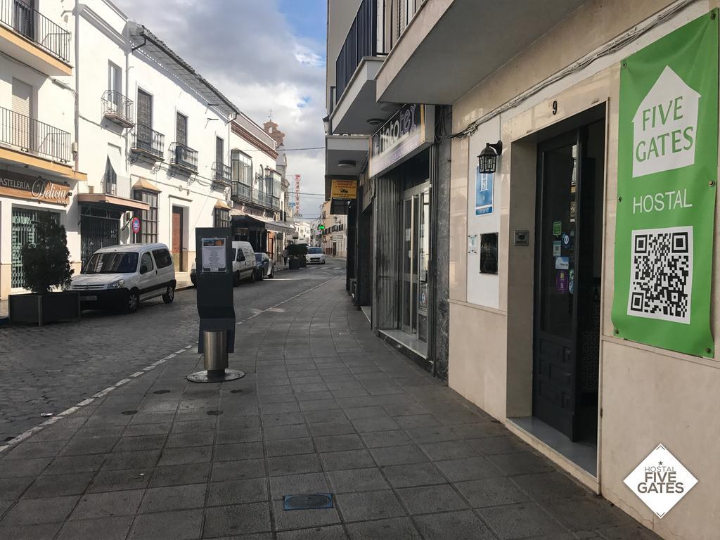 Hostal Five Gates Osuna Exterior foto
