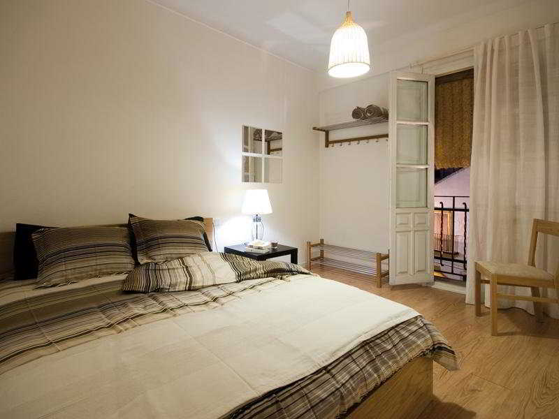 Hostal Five Gates Osuna Exterior foto